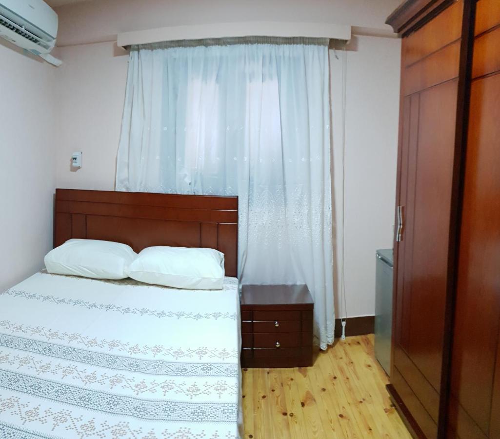Caesar House Aparthotel อเล็กซานเดรีย ภายนอก รูปภาพ