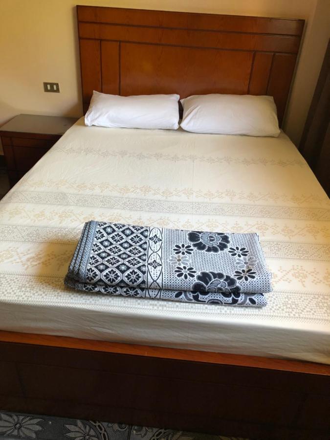 Caesar House Aparthotel อเล็กซานเดรีย ภายนอก รูปภาพ